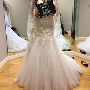 Trumpet Line Wedding Gown